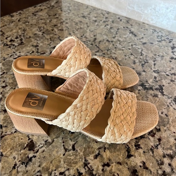 BRAND NEW Dolce Vita Bohemian Heels - Picture 1 of 4